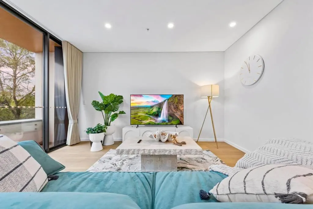 Image 4 of Luxury Penthouse 3 Bedrooms in Neutral Bay