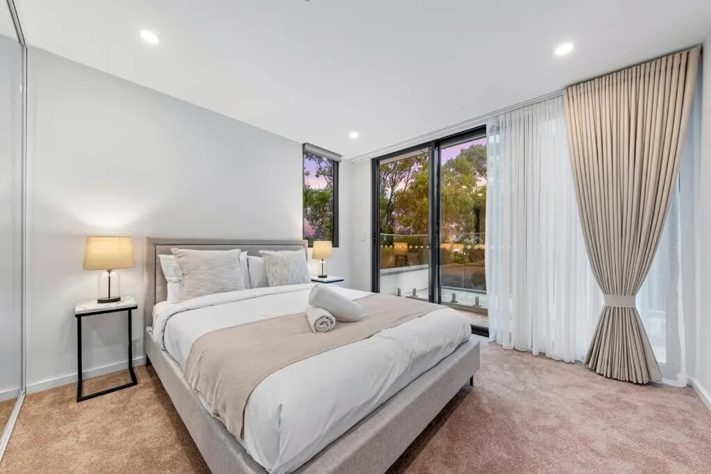 Image 6 of Luxury Penthouse 3 Bedrooms in Neutral Bay