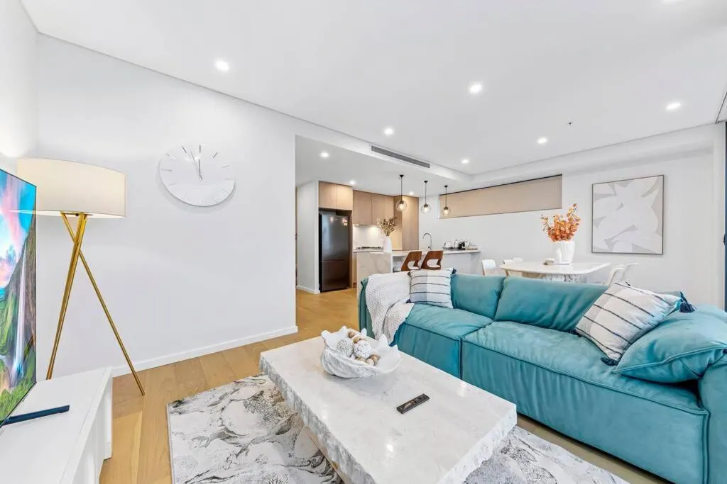 Image 3 of Luxury Penthouse 3 Bedrooms in Neutral Bay