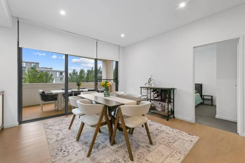 Image 3 of Luxury Waterfront 2 Bed near Olympic Park & Parra