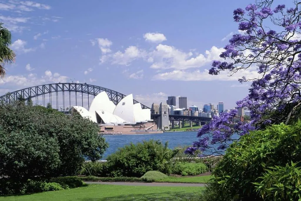 Image 3 of Luxury harbourside living with rich historic charm
