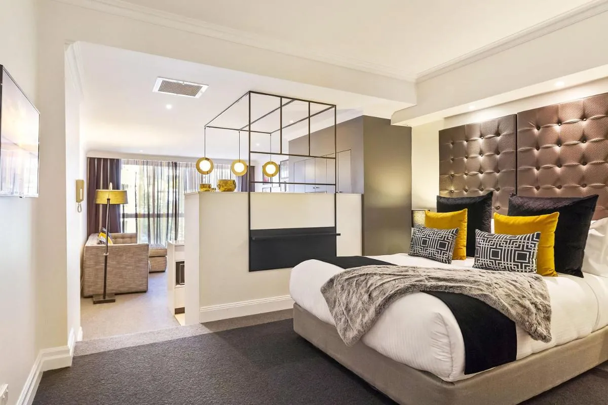 Image 1 of Mantra 2 Bond Street