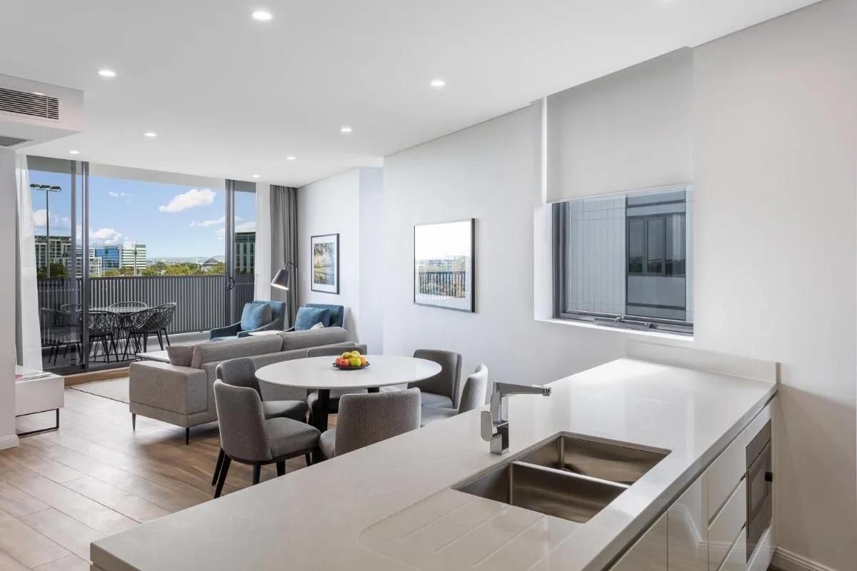 Image 3 of Meriton Suites Coward Street, Mascot