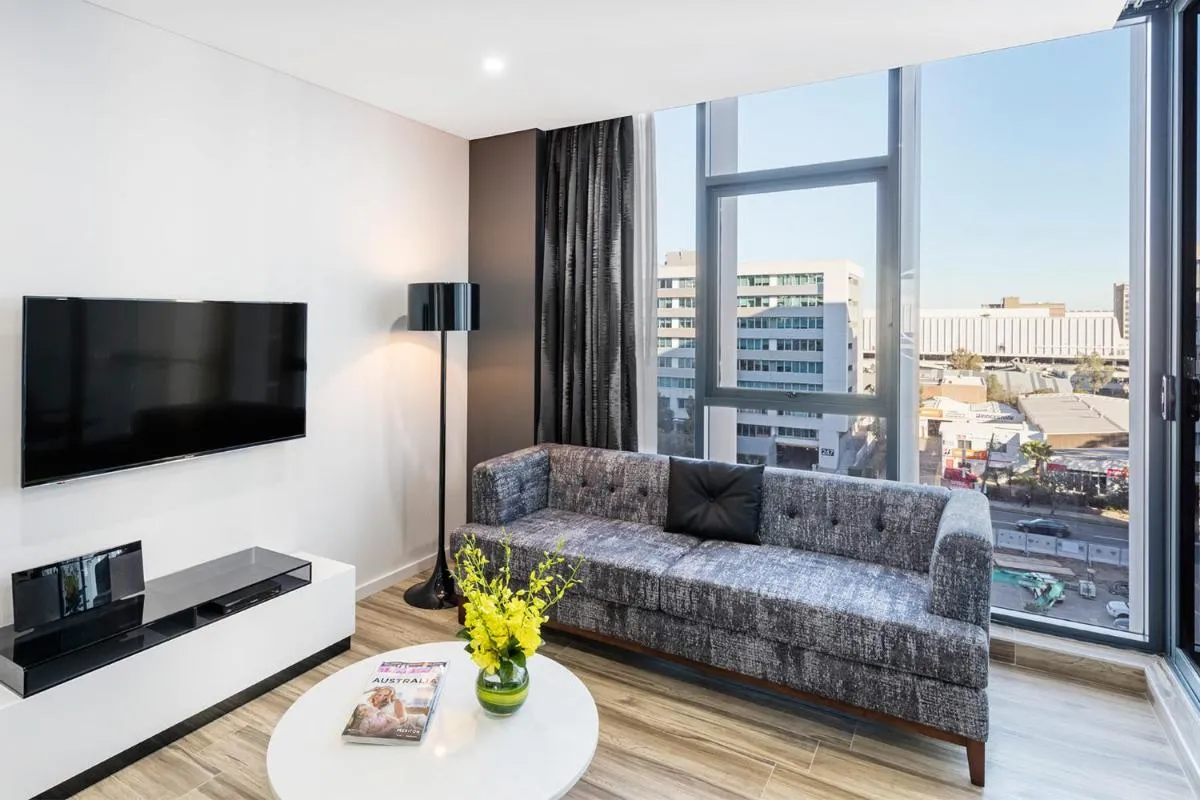 Image 5 of Meriton Suites Mascot Central