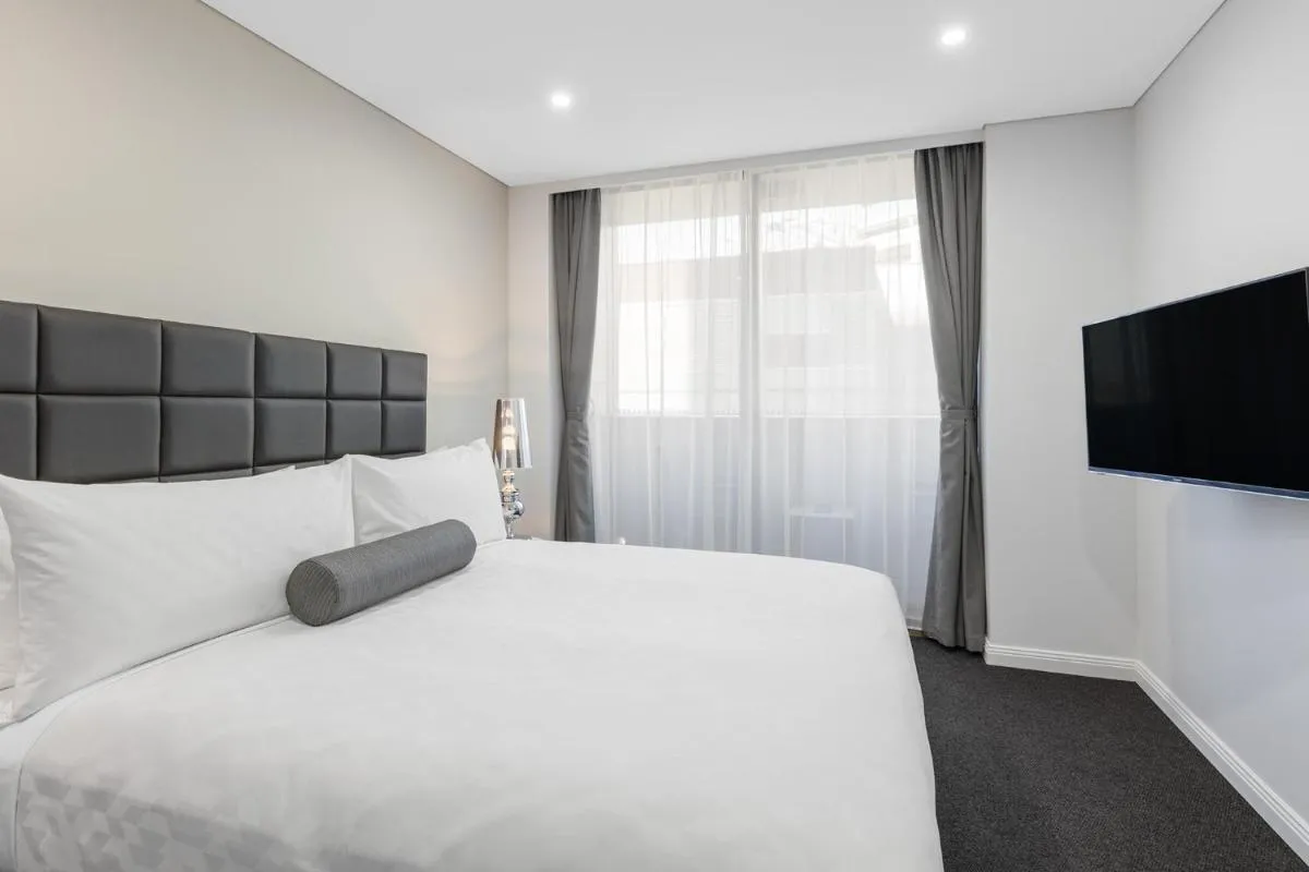 Image 6 of Meriton Suites North Sydney
