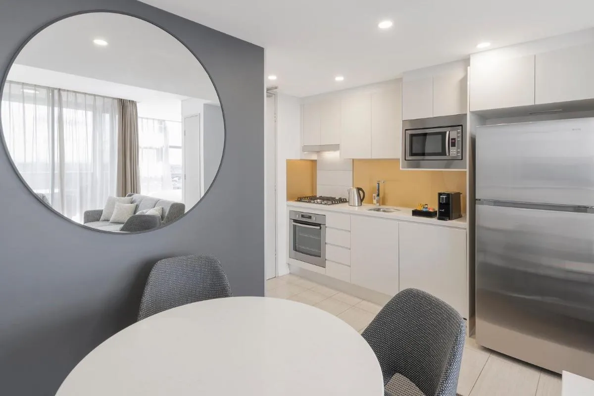 Image 5 of Meriton Suites Zetland