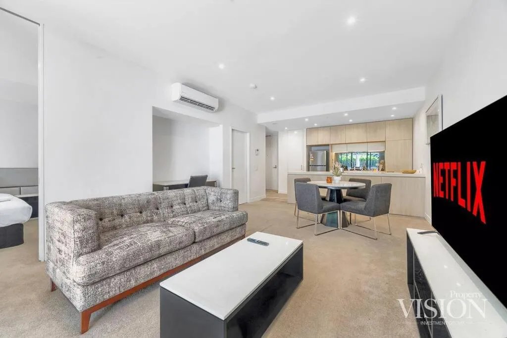 Image 4 of Modern 2 Bedroom Apartment next to North Ryde Metro