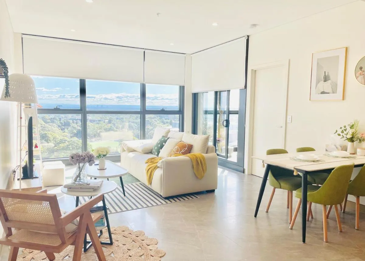 Image 3 of Modern Apartment St Leonards