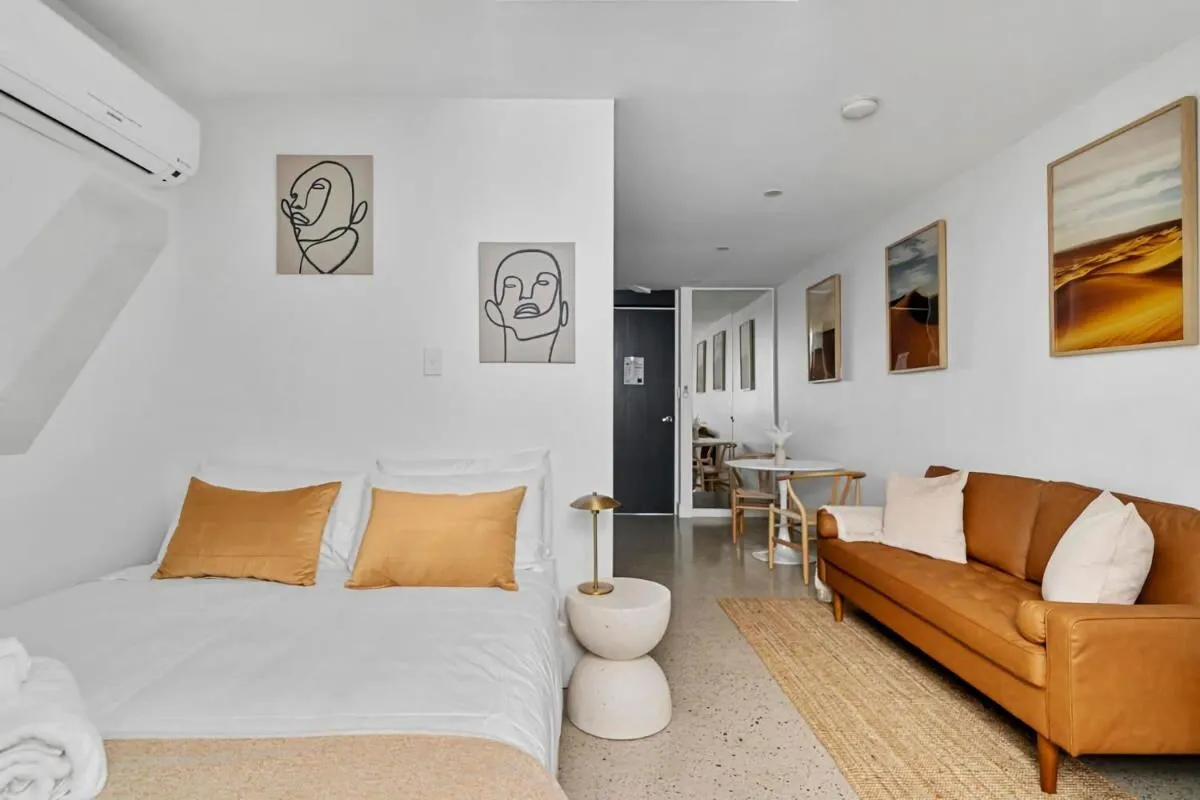 Image 6 of Modern Studio Retreat in Crown St with AirCon