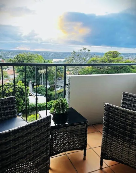 Image 5 of Mosman Views, 2bed, Parking, 15min Walk to Beach