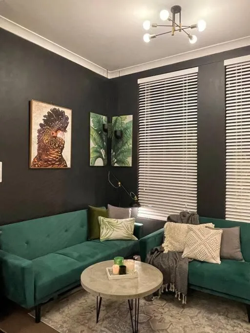 Image 3 of Neutral bay studio