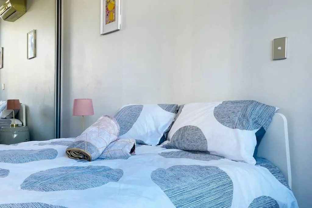Image 5 of New Comfy stylish Apt in Rhodes Next to train n shopping center