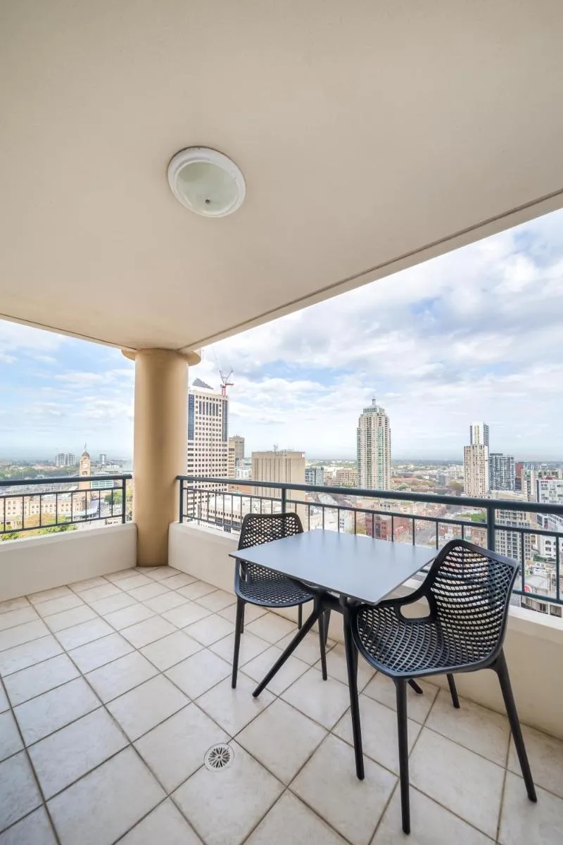 Image 3 of Oaks Sydney Castlereagh Suites