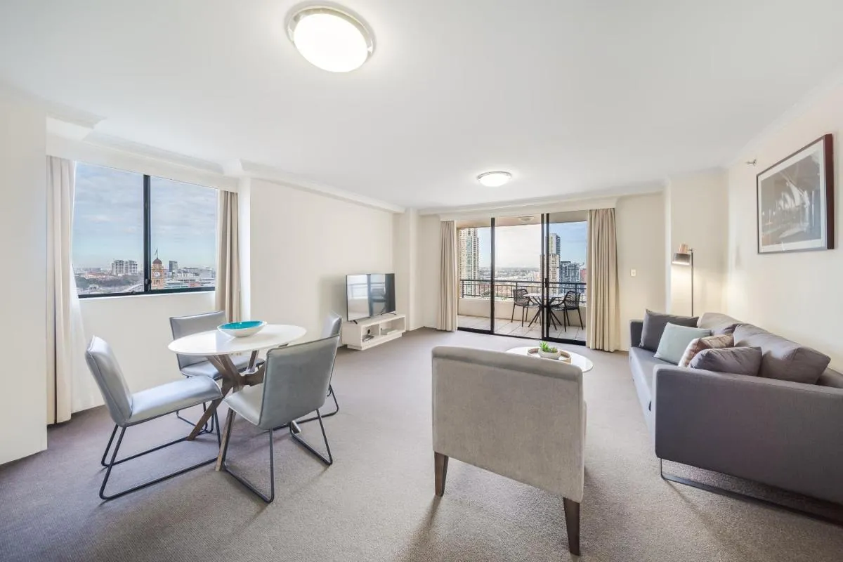 Image 6 of Oaks Sydney Castlereagh Suites