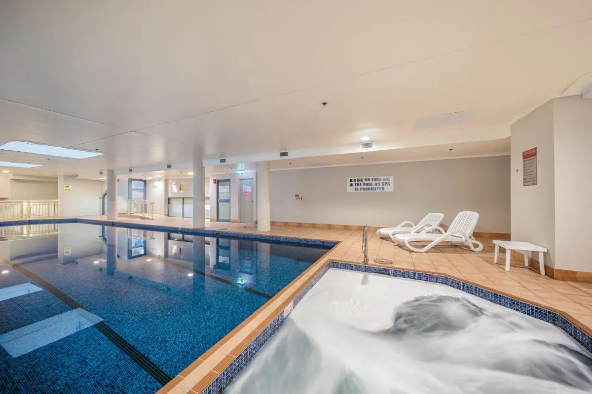 Image 2 of Oaks Sydney Castlereagh Suites