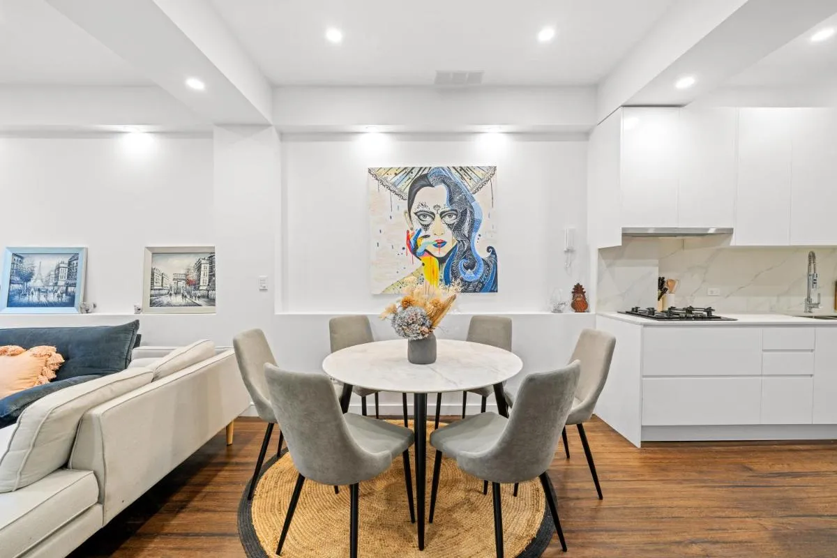 Image 1 of Oasis 4Br House & Darling Harbour & CBD & Chinatown & Fish Market & Casino
