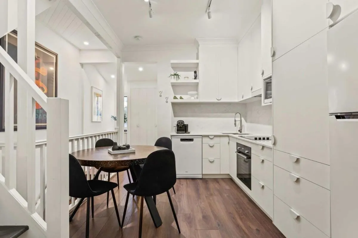 Image 3 of Picturesque 1-Bed Inner City Base