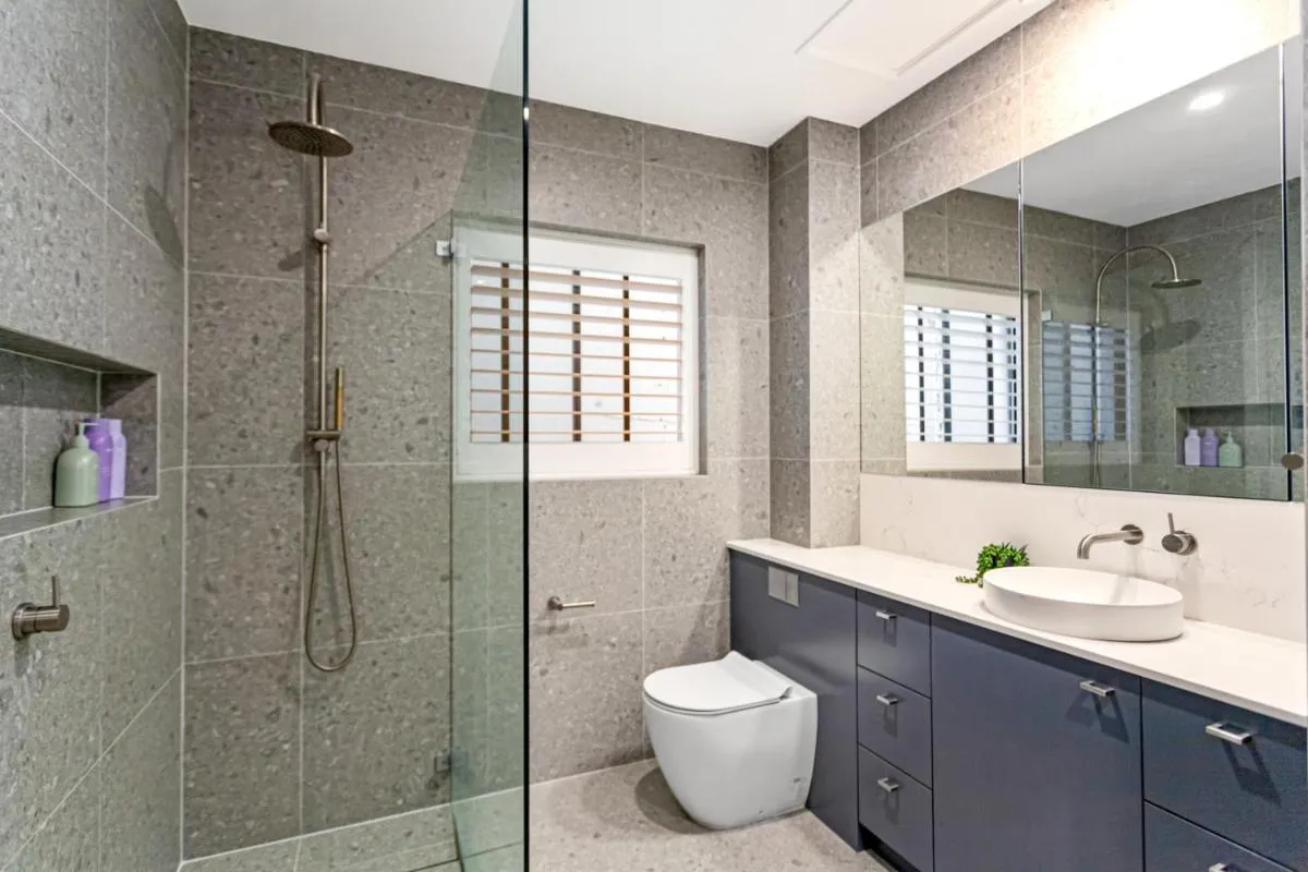 Image 2 of Potts Point l 2 Bedroom Stylish Retreat