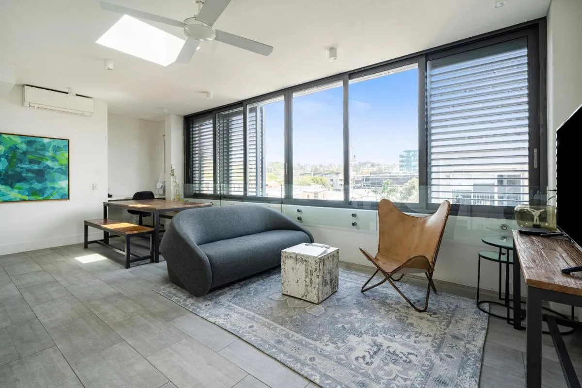 Image 4 of Radiant 2BR Top-Level Unit with Wi-Fi near Bondi Beach