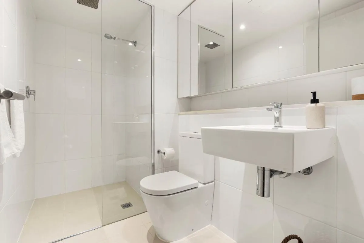 Image 2 of Relaxed 1BR Apartment with Courtyard in Bondi