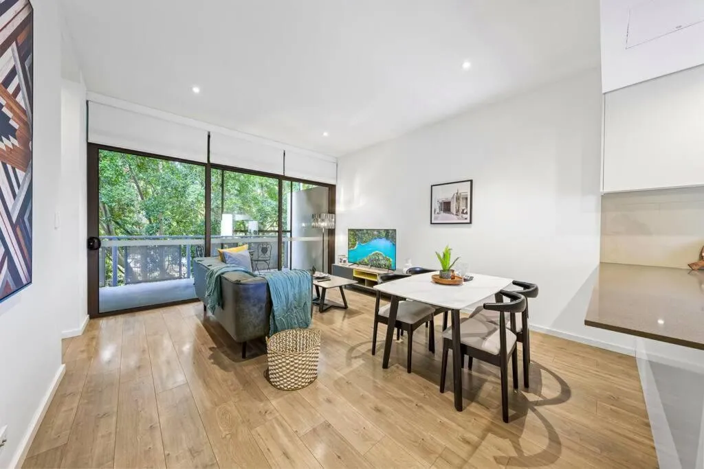 Image 3 of Rooftop 2 Bed Apt With Terrace at Newtown