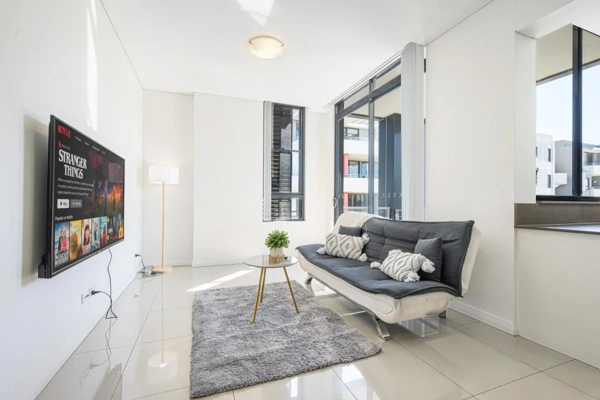 Image 4 of RoseberyZetland2Br ApSleep 6FreePWoolworths