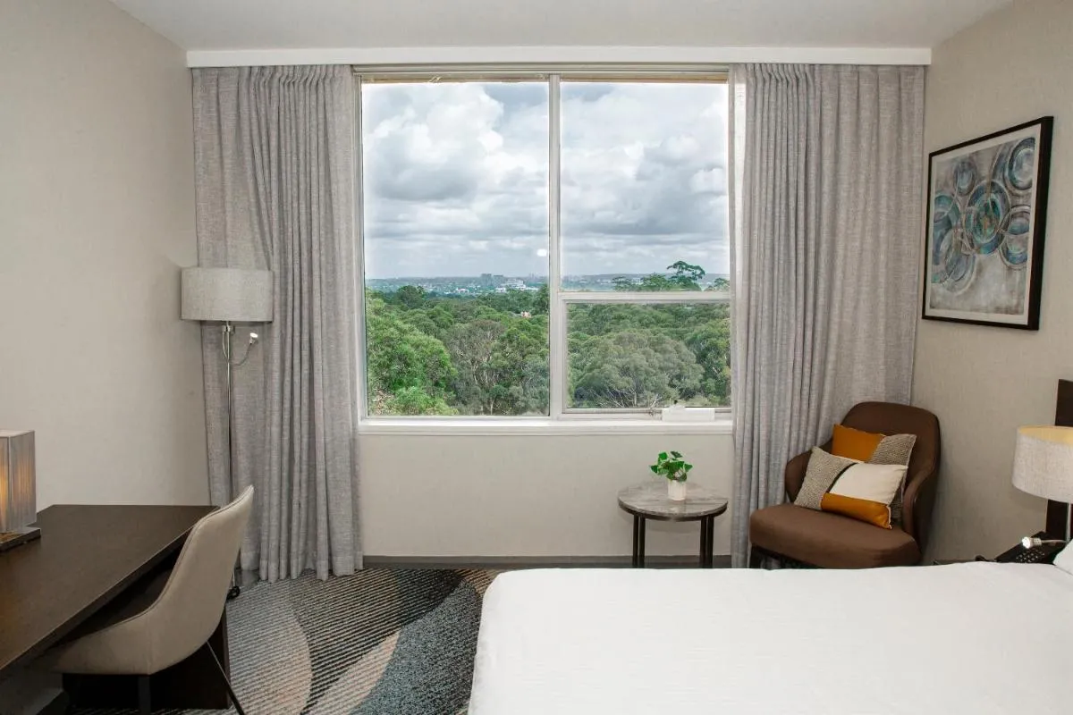 Image 1 of Royal Pacific Hotel