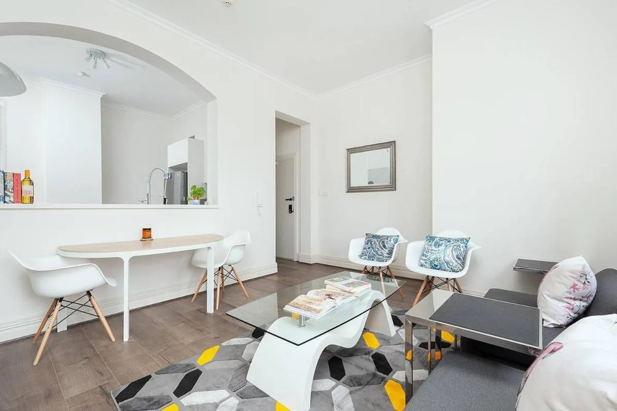Image 3 of STUNNING SYDNEY HOME 4