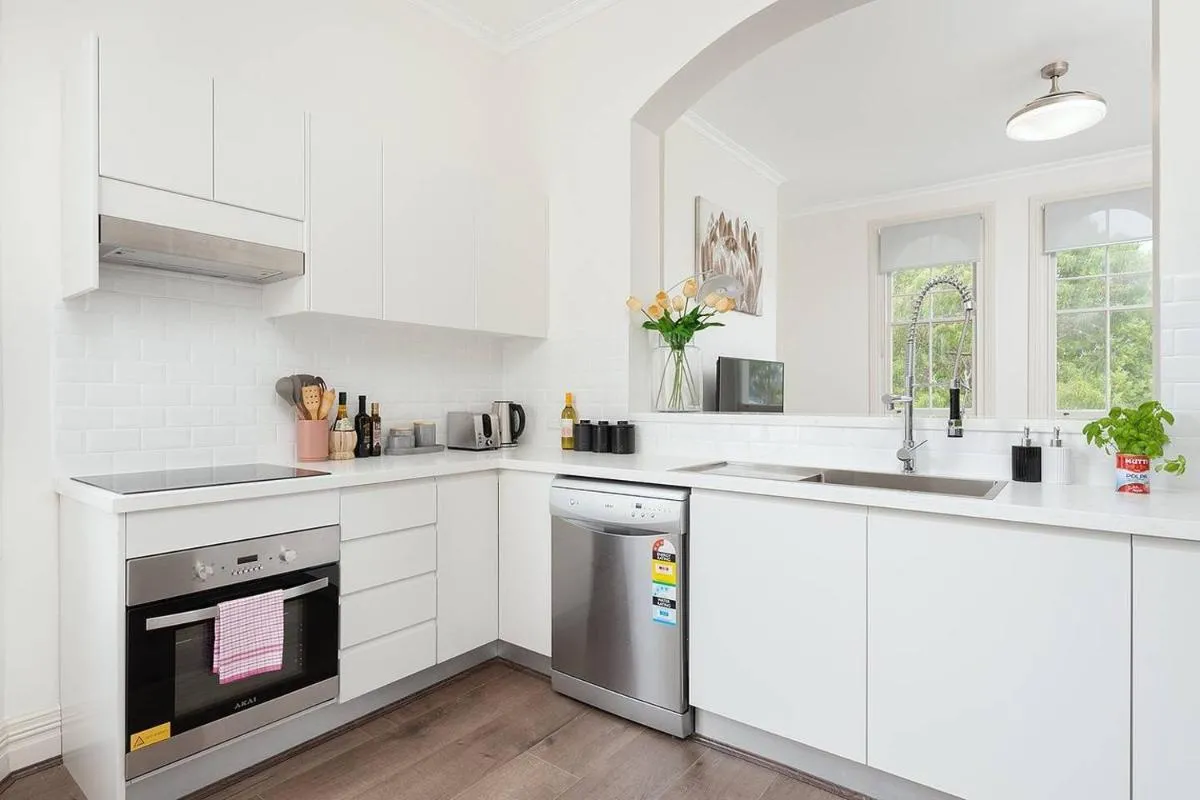 Image 6 of STUNNING SYDNEY HOME 4