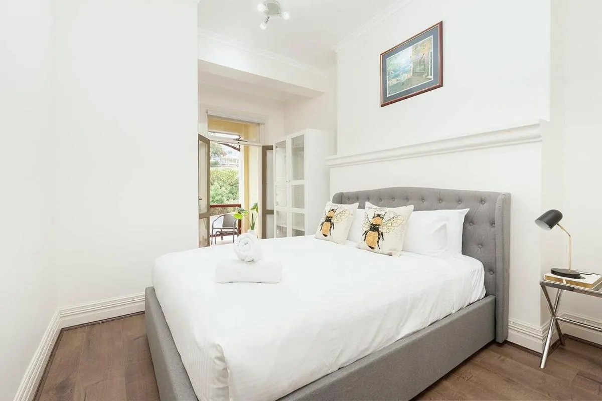Image 1 of STUNNING SYDNEY HOME 4
