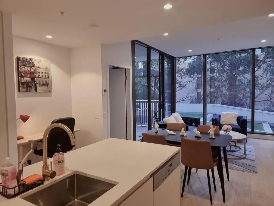 Image 2 of Sapphire Royale Suite in Macquarie Park