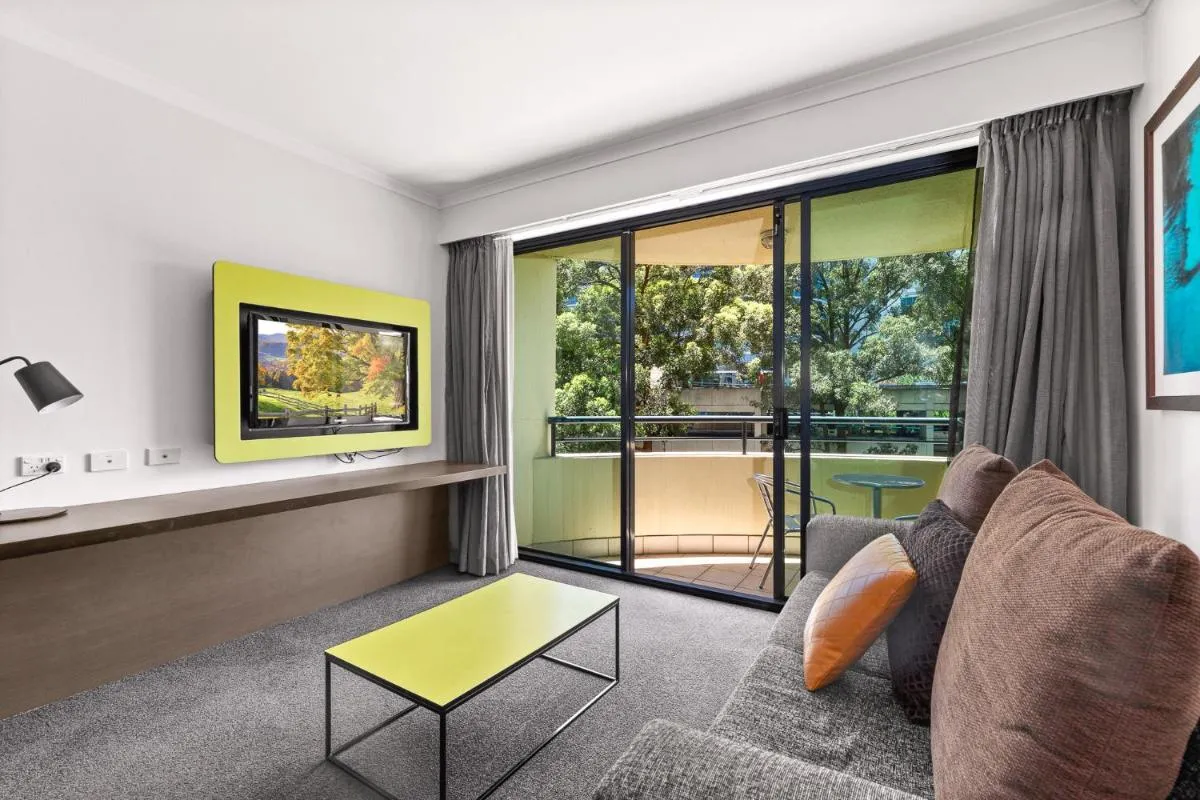 Image 5 of Sleek 1-Bed by Jubilee Park with Rooftop Pool