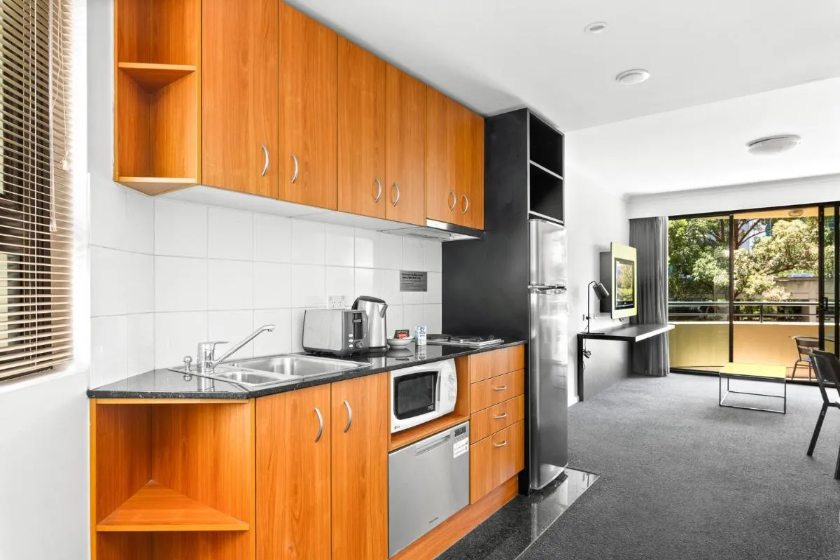 Image 4 of Sleek 1-Bed by Jubilee Park with Rooftop Pool