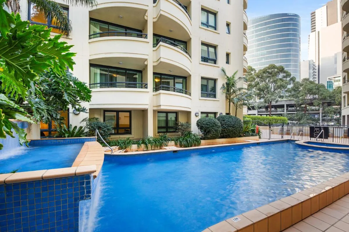 Image 3 of Sleek 1-Bed by Jubilee Park with Rooftop Pool