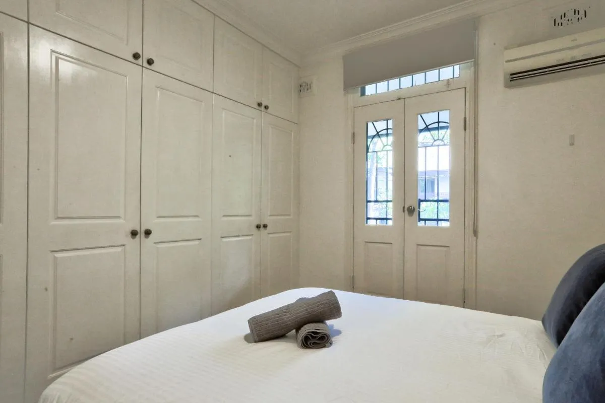 Image 5 of Spacious 3 Bedroom House Glebe with 2 E-Bikes Included