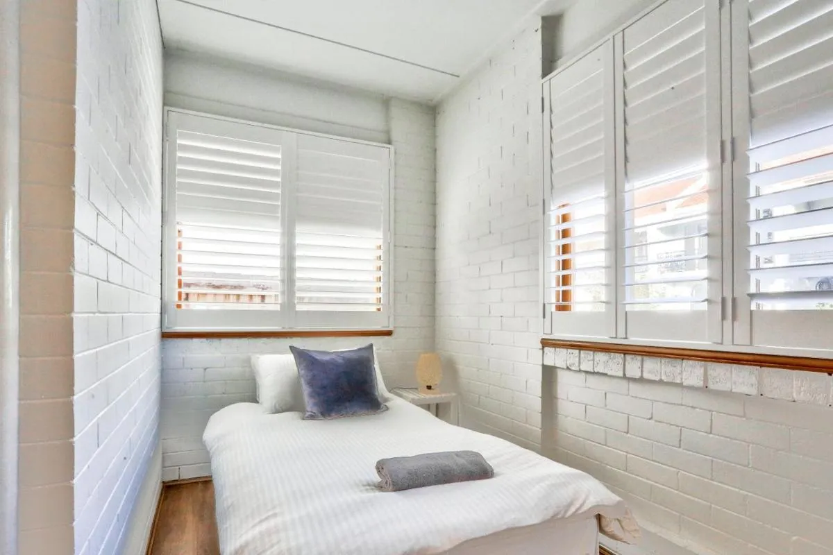 Image 5 of Spacious 3 Bedroom on the edge of Downtown Herford St 2 E-Bikes Included