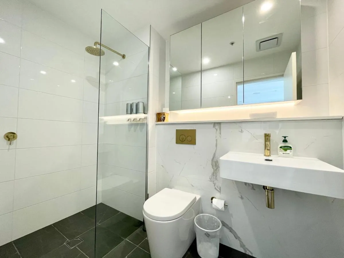 Image 2 of Spacious cozy2BR close to OlympicPark free carpark