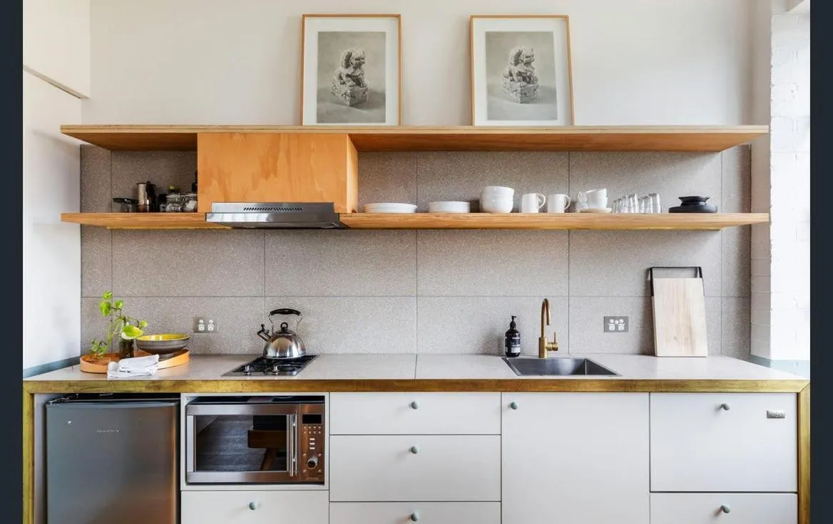 Image 6 of Spacious studio apt Darlinghurst