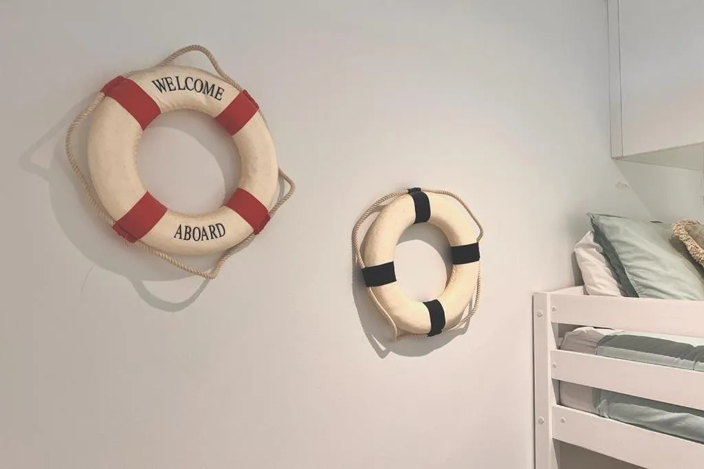 Image 6 of Stay and Sea!