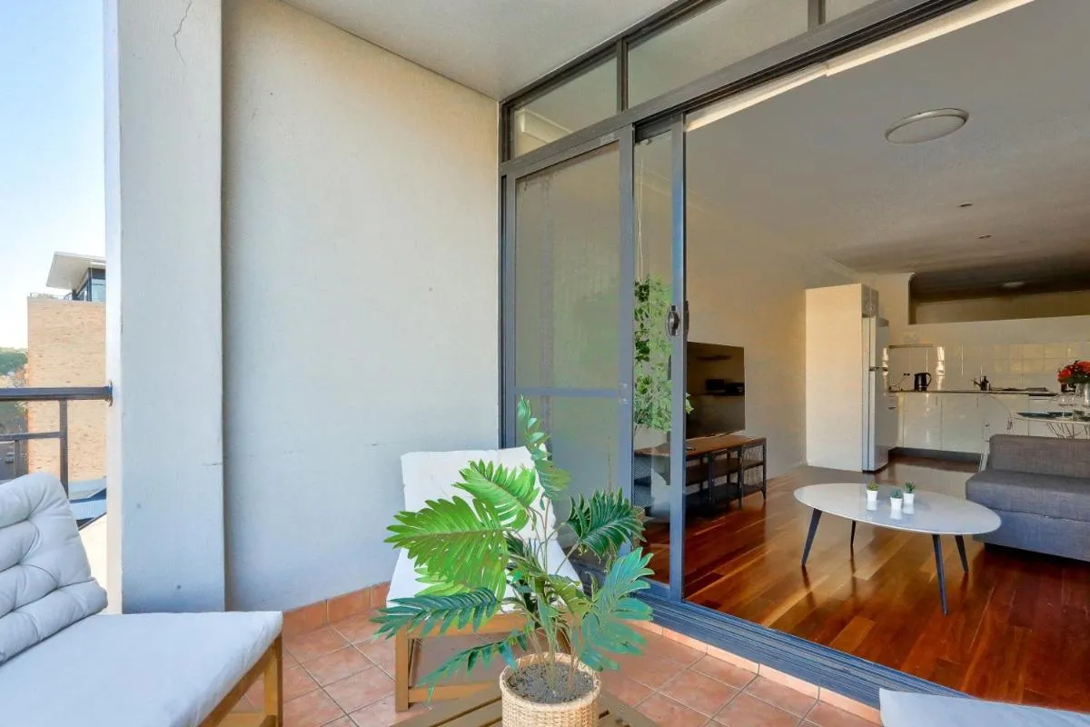 Image 5 of Stylish 1 Bedroom Apartment with Balcony Surry Hills