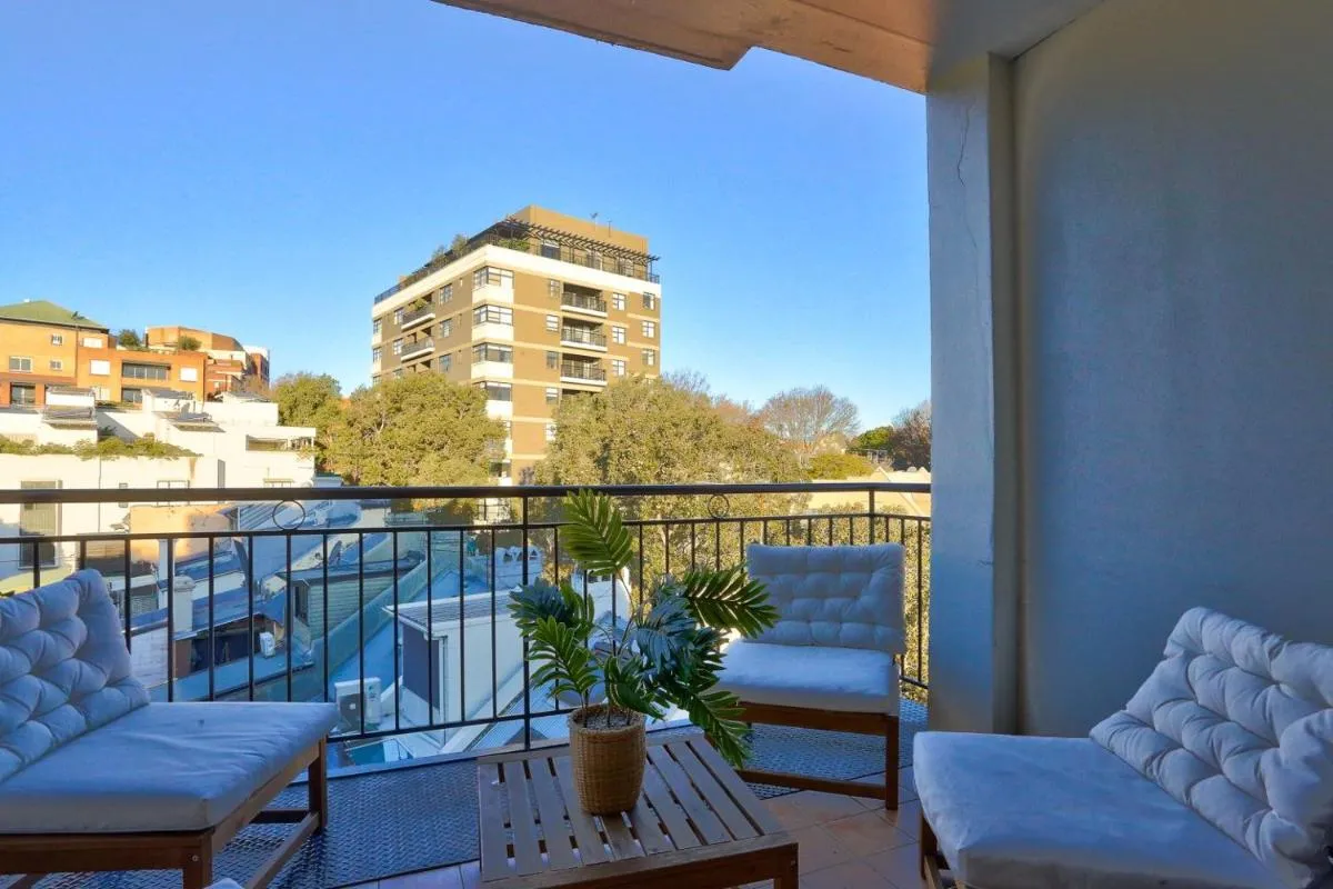 Image 4 of Stylish 1 Bedroom Apartment with Balcony Surry Hills