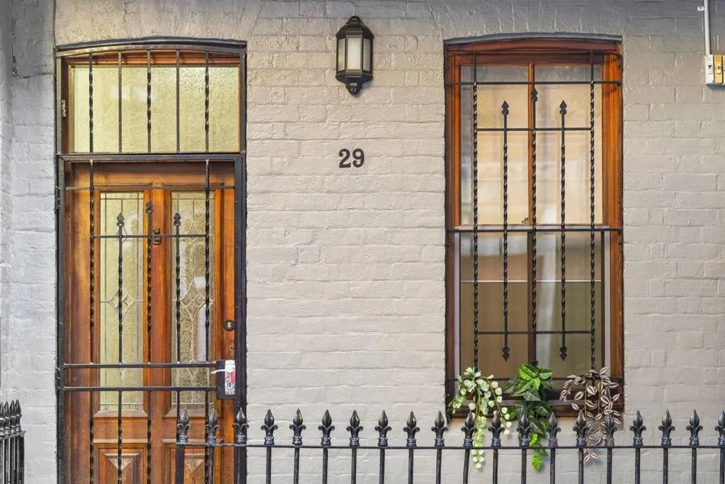 Image 5 of Stylish 2 Story Terrace House in Chippendale