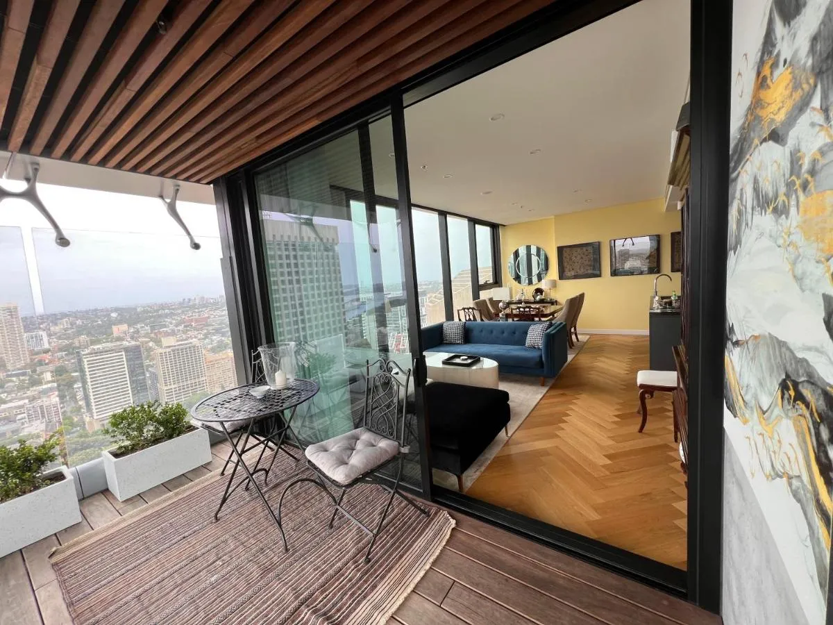 Image 5 of Sydney Cosmopolitan CBD Apartment