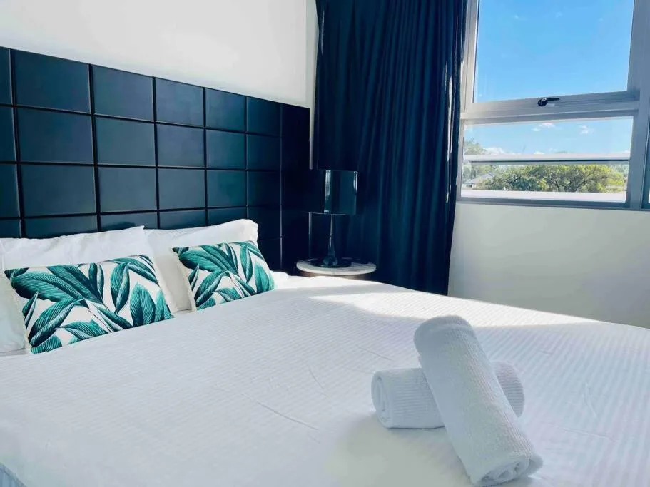 Image of Sydney Executive Apartment 3beds2baths parking Chatswood