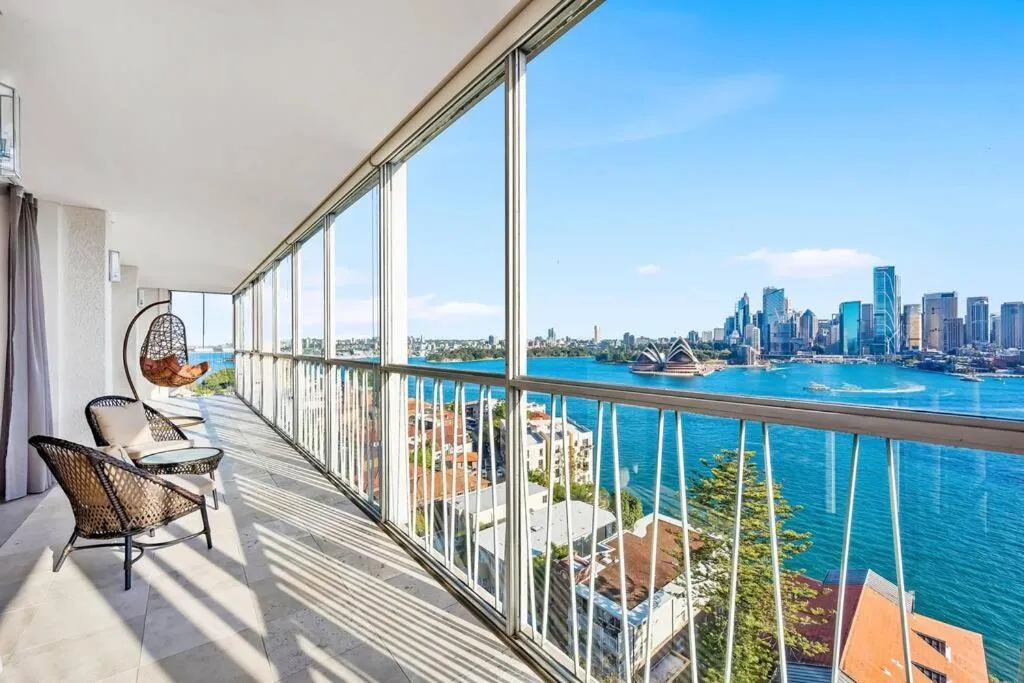 Image 6 of Sydney’s Landmark Views from Luxury 2Bd Apt