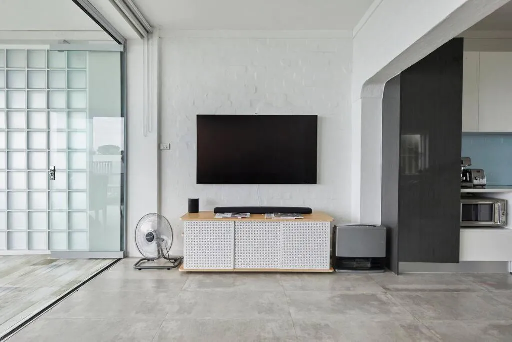 Image 6 of Tamarama Beachfront Apartment on Bondi to Bronte Walk