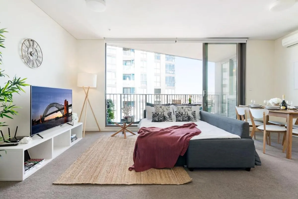 Image 5 of ‘The Peak’ Resort-style Balcony Abode in the Metro