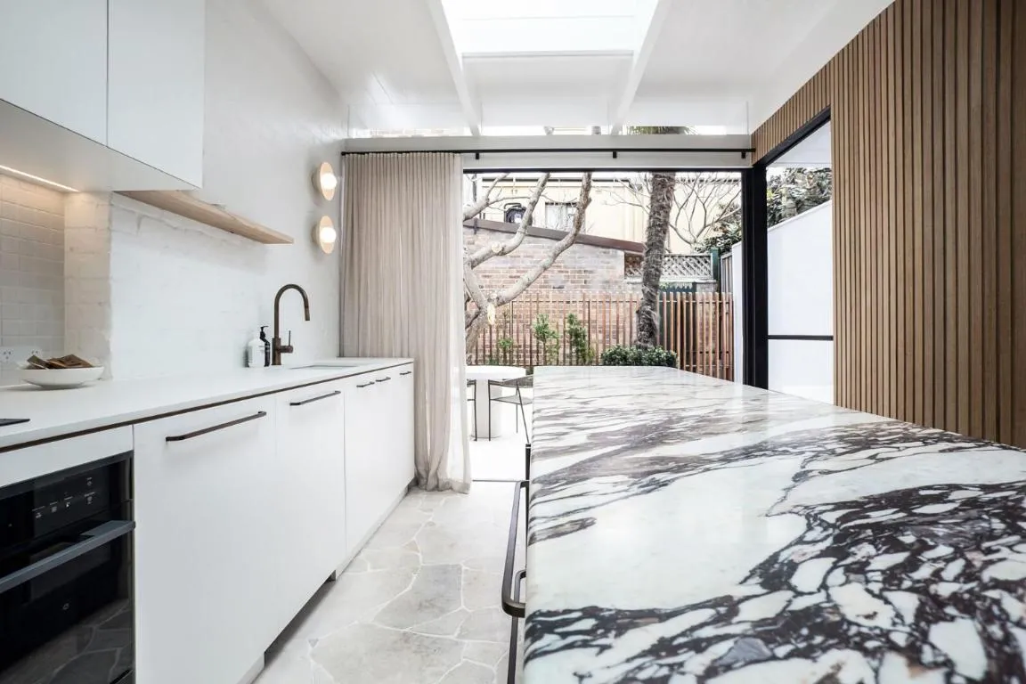 Image of The Timeless Modern Glebe