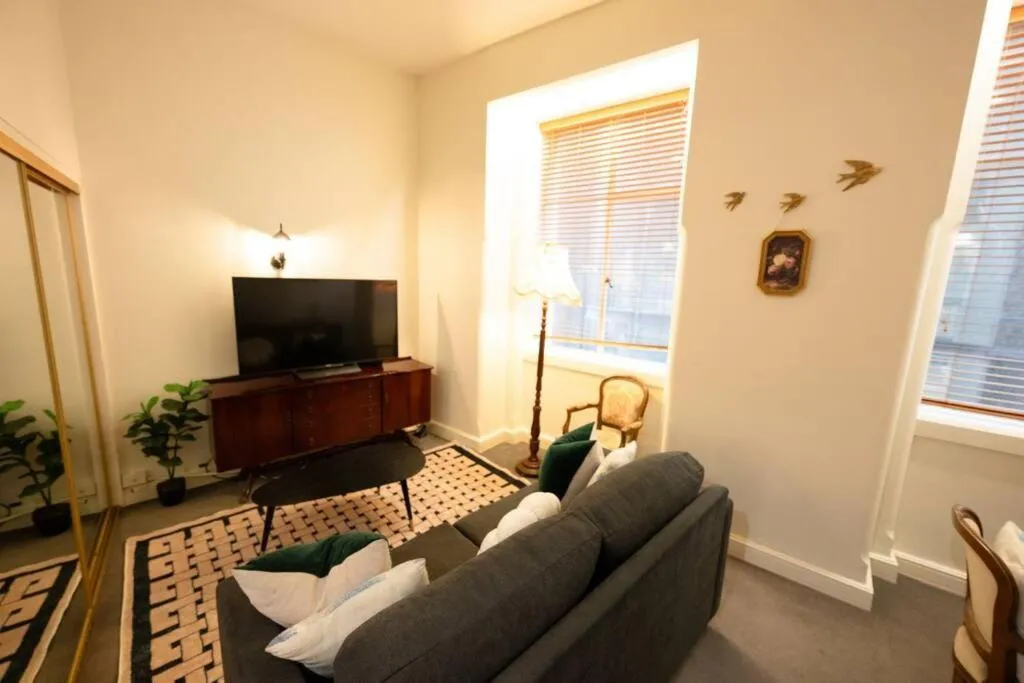 Image 2 of Vintage Charm in the Heart of Sydney CBD close to the Opera House