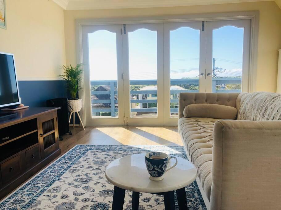 Image 4 of Amazing Views – 3 Bed Malabar